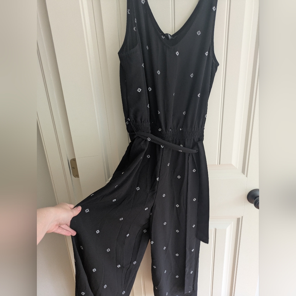 RW&CO. Sleeveless V-Neck Wide Leg Grained Crepe Jumpsuit